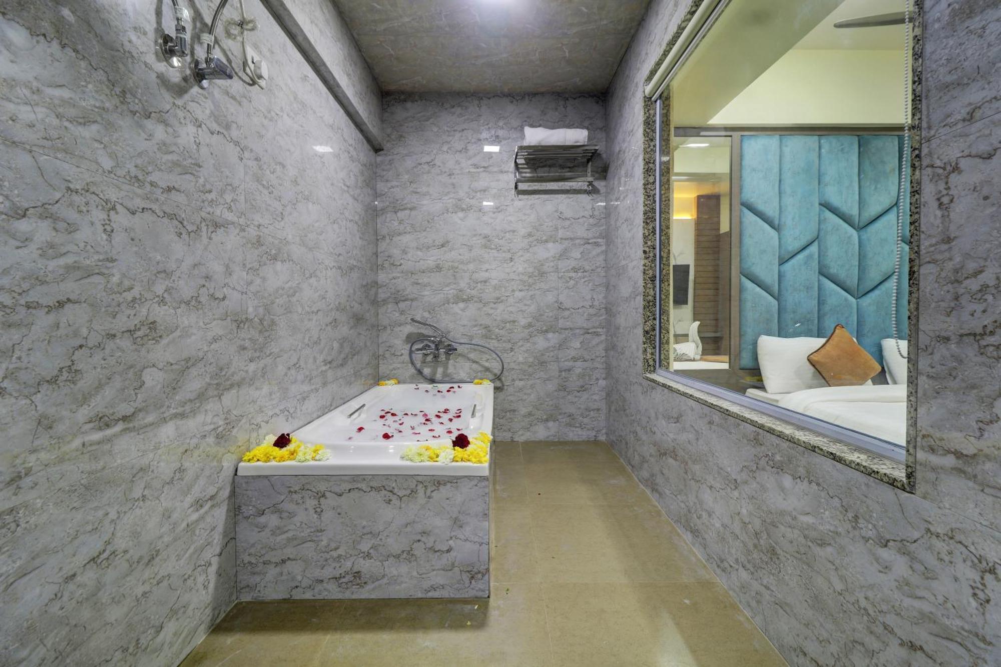 Hotel Shree Residency Lodging & Boarding Navi Mumbai Exterior photo