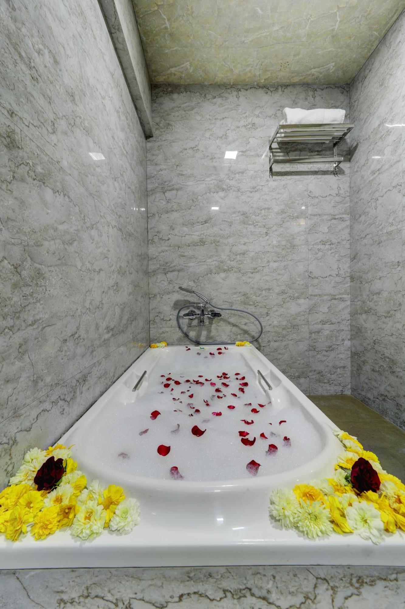 Hotel Shree Residency Lodging & Boarding Navi Mumbai Exterior photo