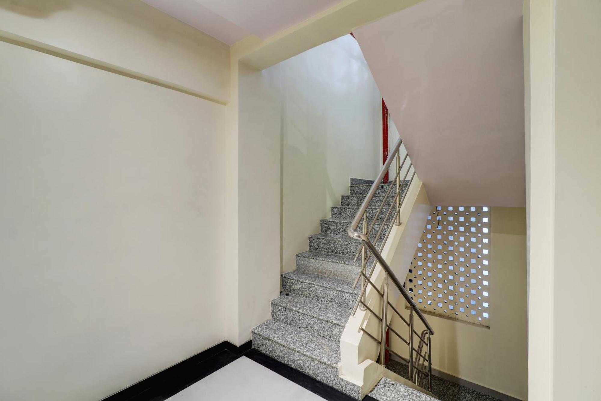 Hotel Shree Residency Lodging & Boarding Navi Mumbai Exterior photo