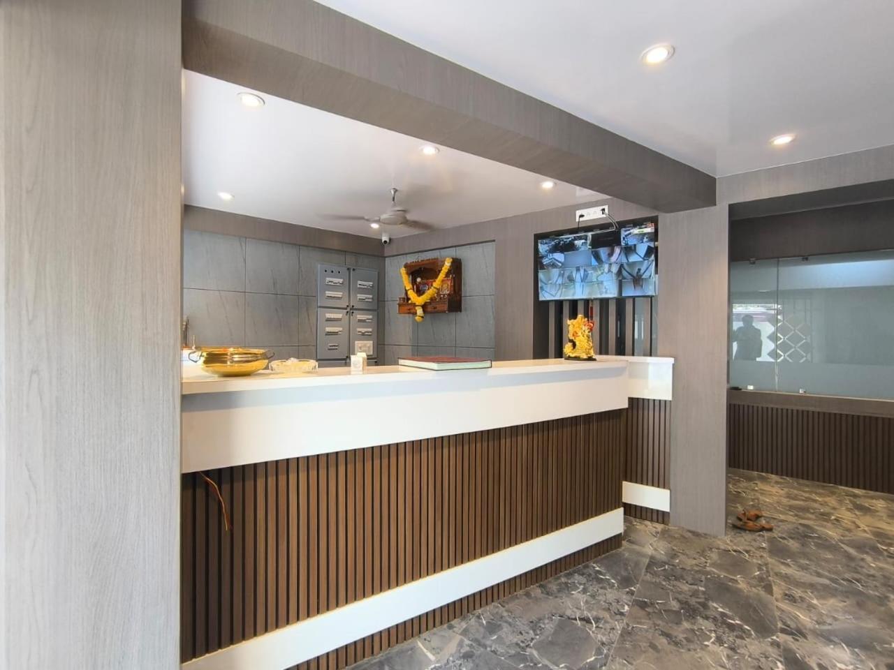 Hotel Shree Residency Lodging & Boarding Navi Mumbai Exterior photo